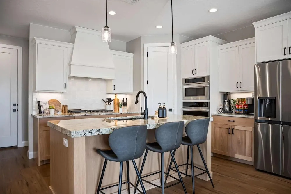 Rock Creek At Desert Color 5 Bedroom Townhouse