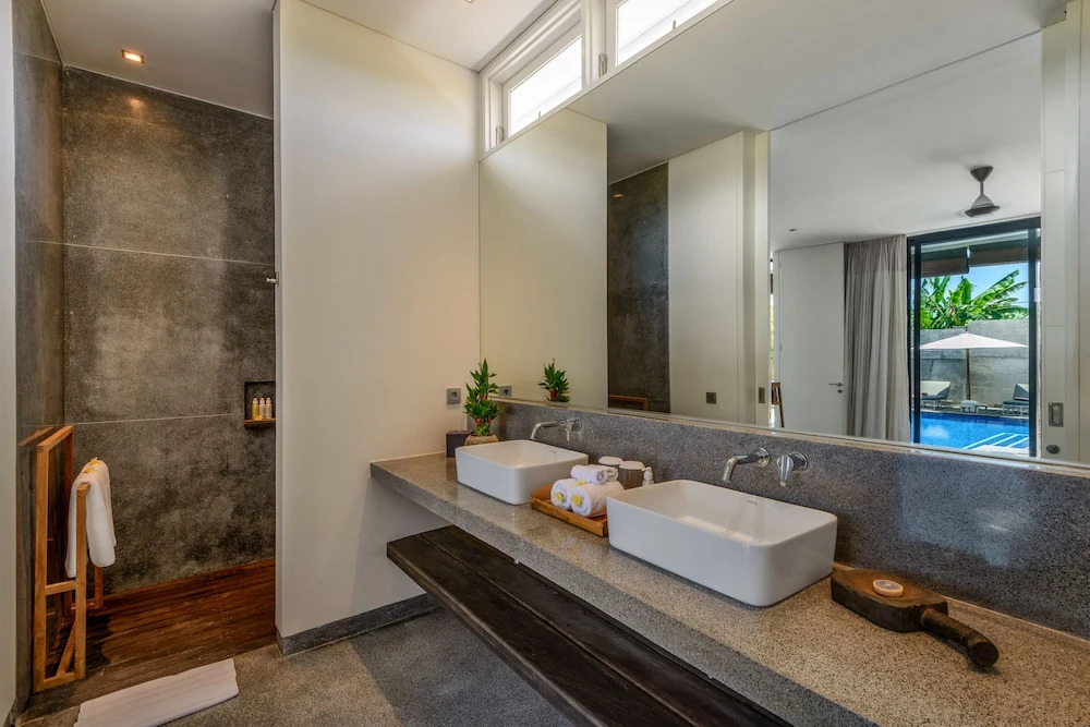 Canggu 4 Bed, Sleep up to 10, Butler, Cinema