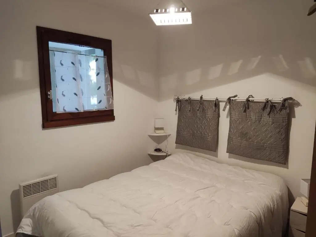 APPARTEMENT AU CALME AVEC PISCINE ET PARKING dans résidence securisée