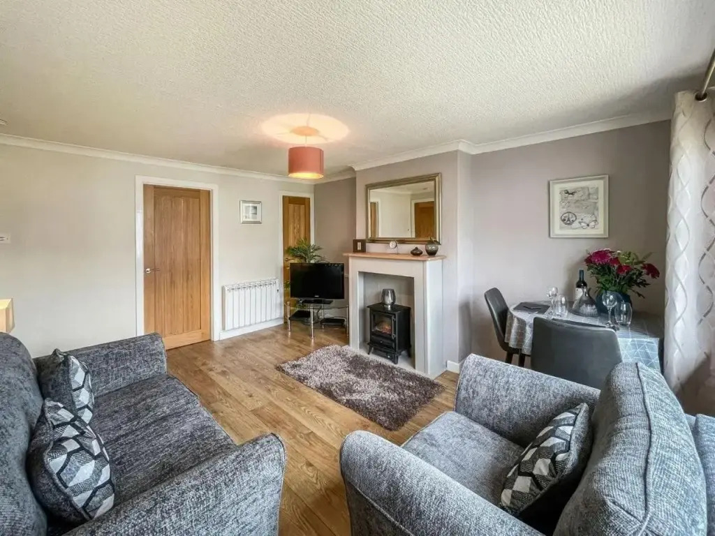 Laroch Cottage