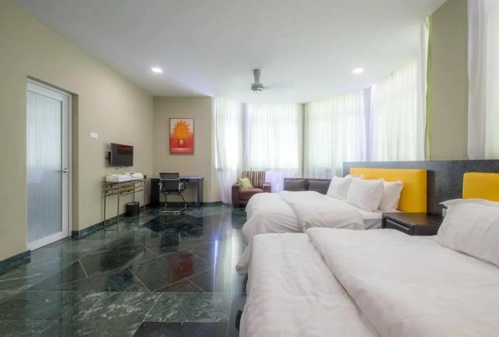 6, Persiaran Tanjung Bunga 3