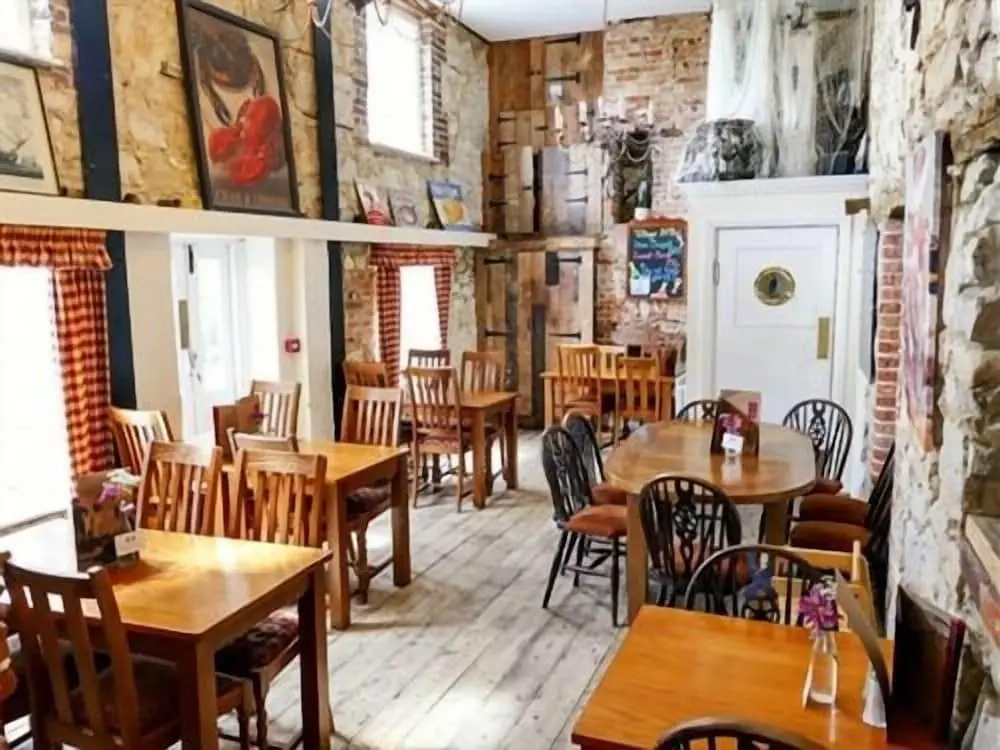 Crab and Lobster Inn
