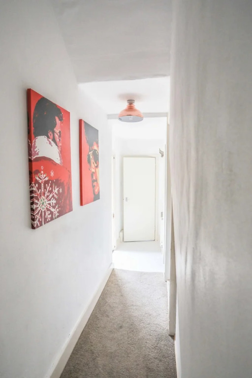 Super 2 bed flat in Greenwich