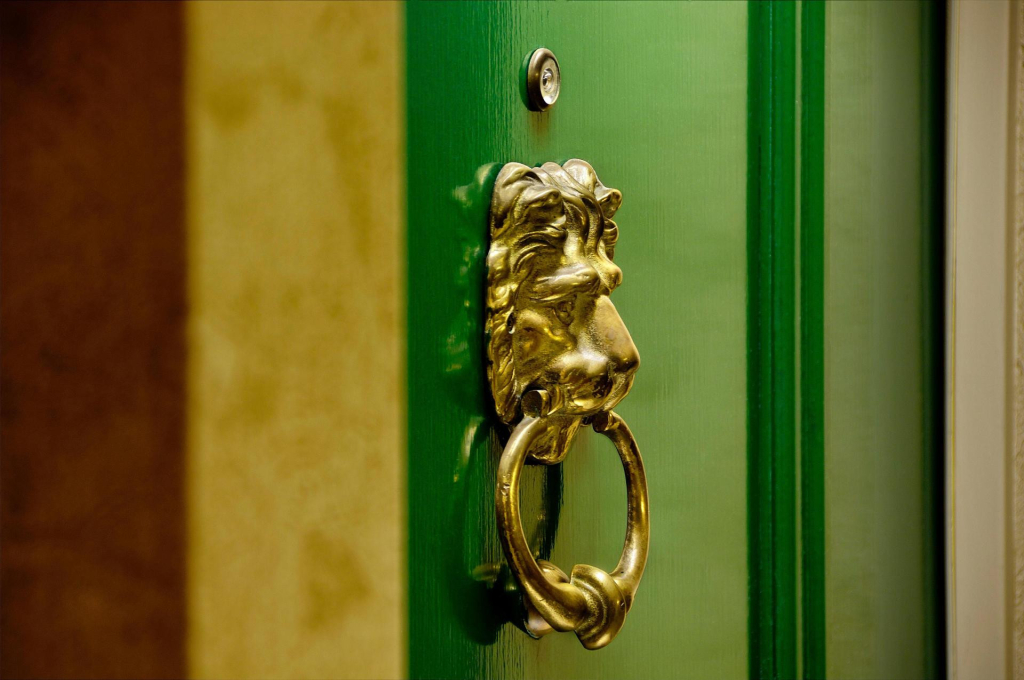 Royal Scot Hotel & Suites, Trademark Collection by Wyndham