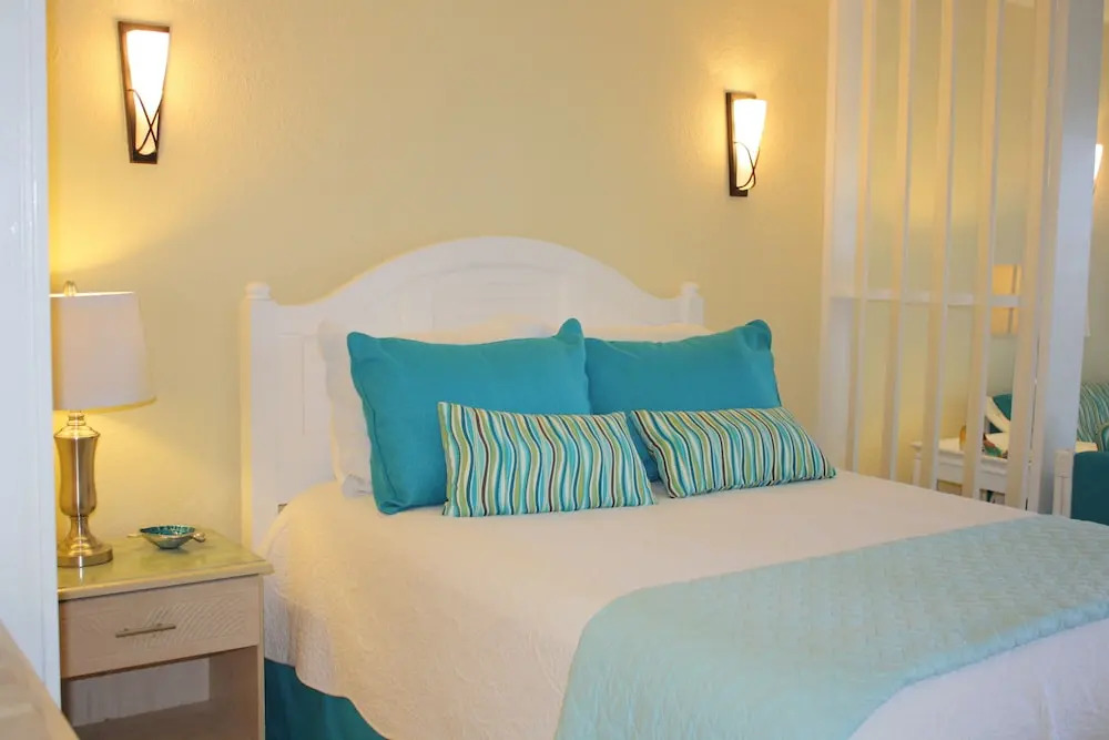 122 Sea Breeze - Sutdio Condo