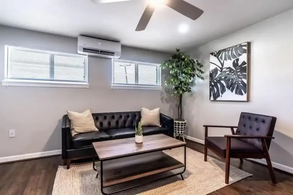 Stylish 1BR Urban Retreat