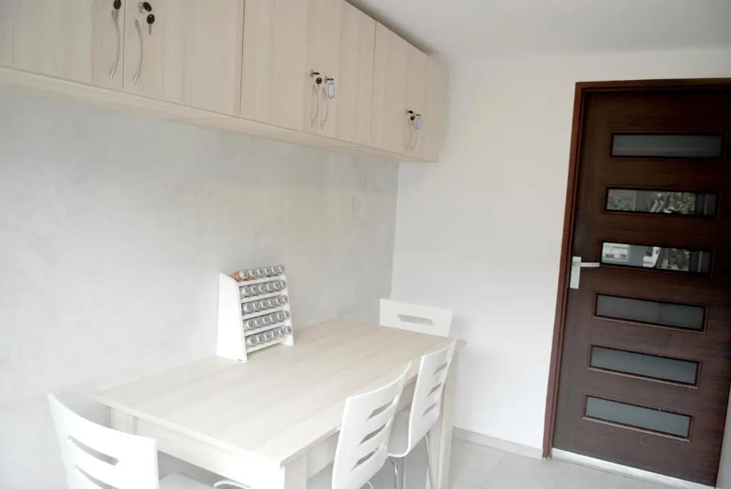 Dr Mandryk HOUSE