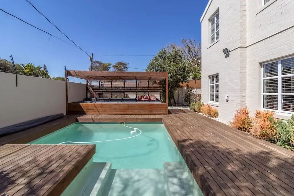 Luxury Flamingo Villa at beach with Pool and Solar Back Up