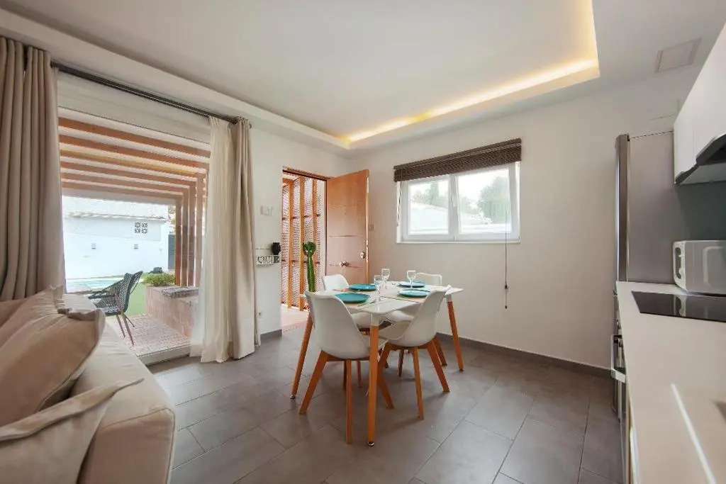 New house 80m from the beach