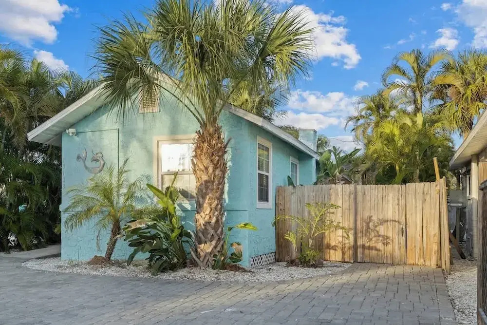 Palm Cove Hideaway 2bd Close to the Beach