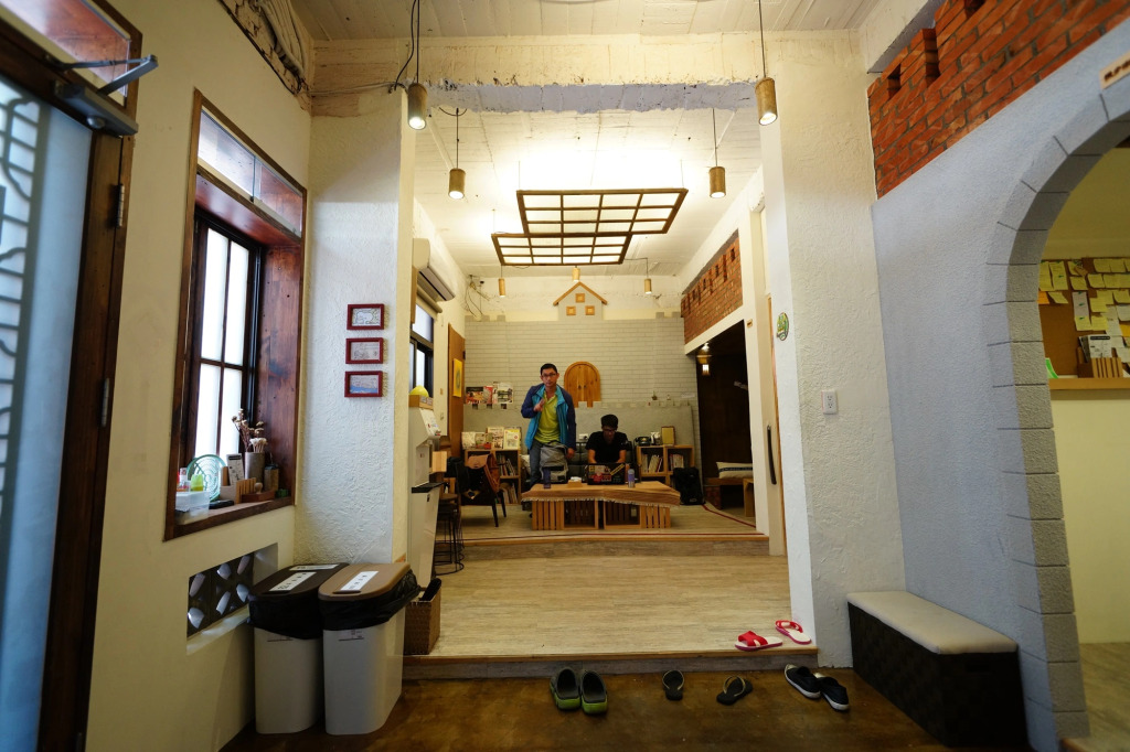 Slowtainan Story House