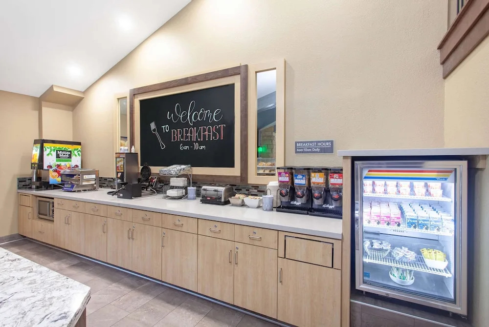 AmericInn Hotel & Suites Mankato — Conference Center