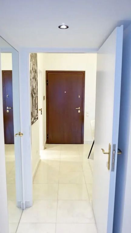 Central & Elegant Apt in Athens
