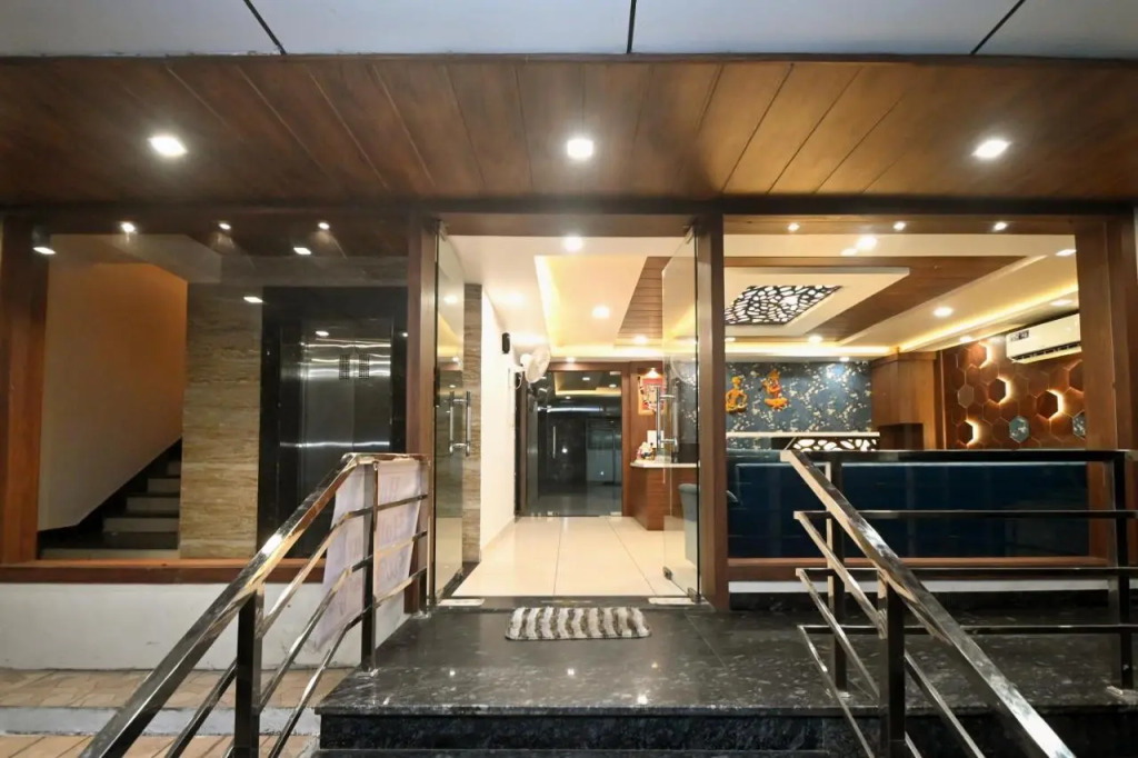 Hotel Hallmark By THC Group