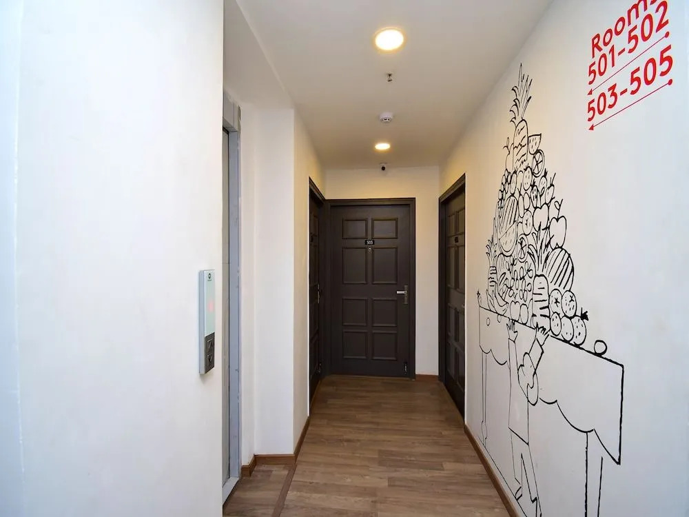 OYO Townhouse 263 The Sky Airport