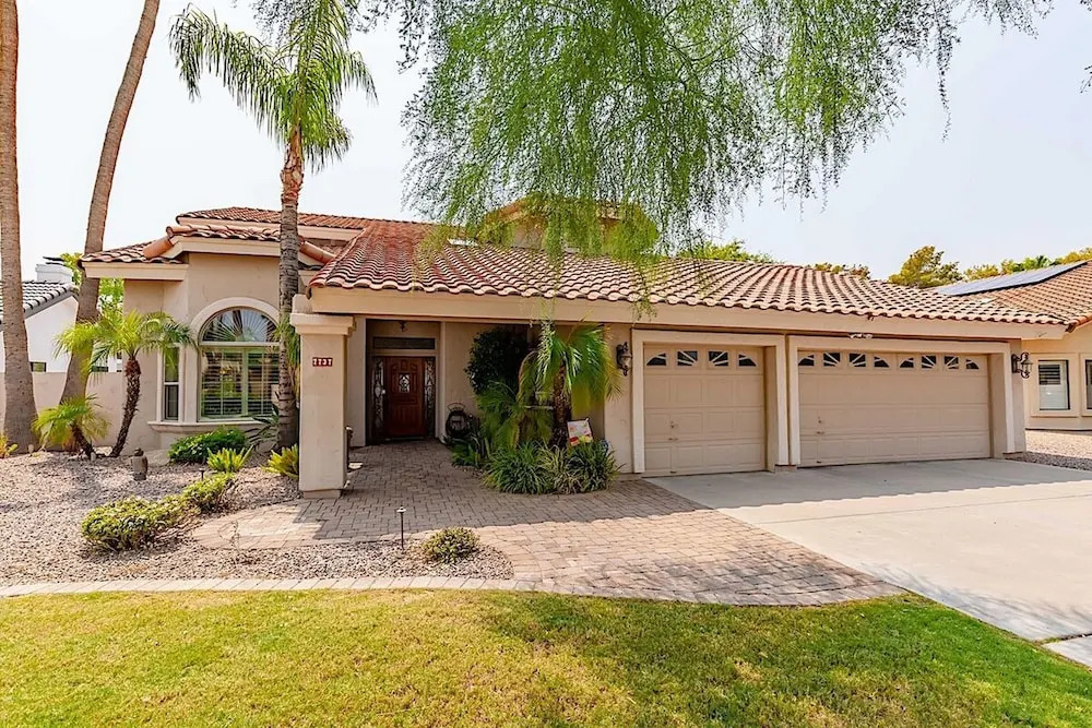 Paradise Retreat 4BR by Casago