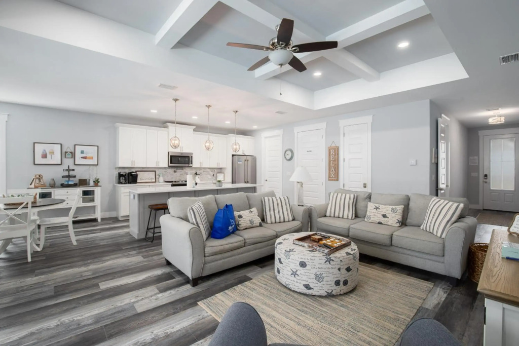 Gorgeous 3bd/2.5ba NEW Home w/ Private Heated Pool Steps From Beach!