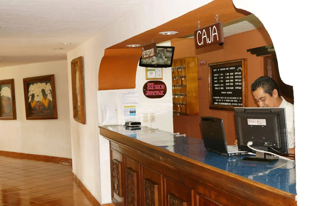 Hotel & Suites Villa del Sol