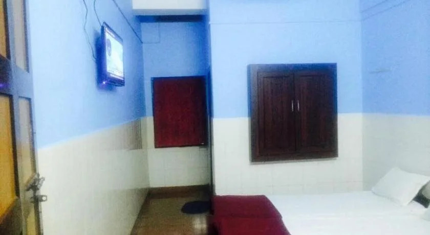 Parakkal Tourist Home