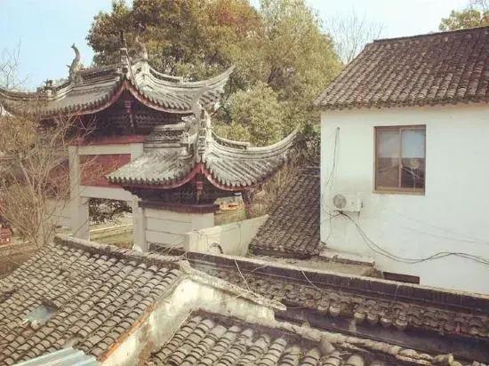 Qininn Zhouzhuang Shiquanju Linhebeiyuan Shop