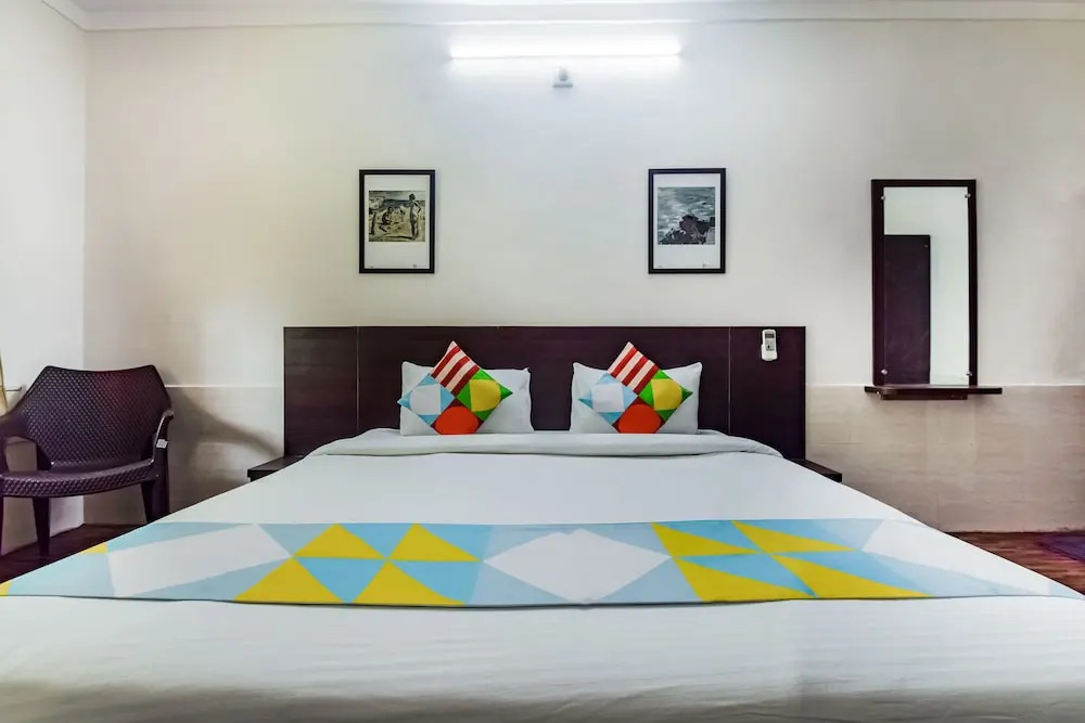 OYO Home 11874 Cozy 3BHK Goverdhan Villas