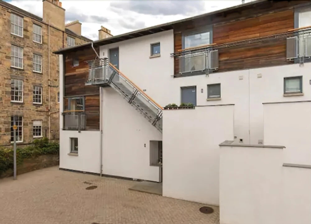 2 Bed Apartment Heart Of Edinburgh