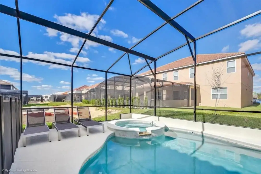 7013ows 14 Bed 14 Bedroom Home