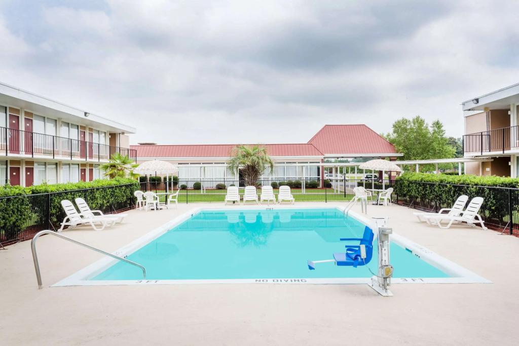 Days Inn by Wyndham Goldsboro