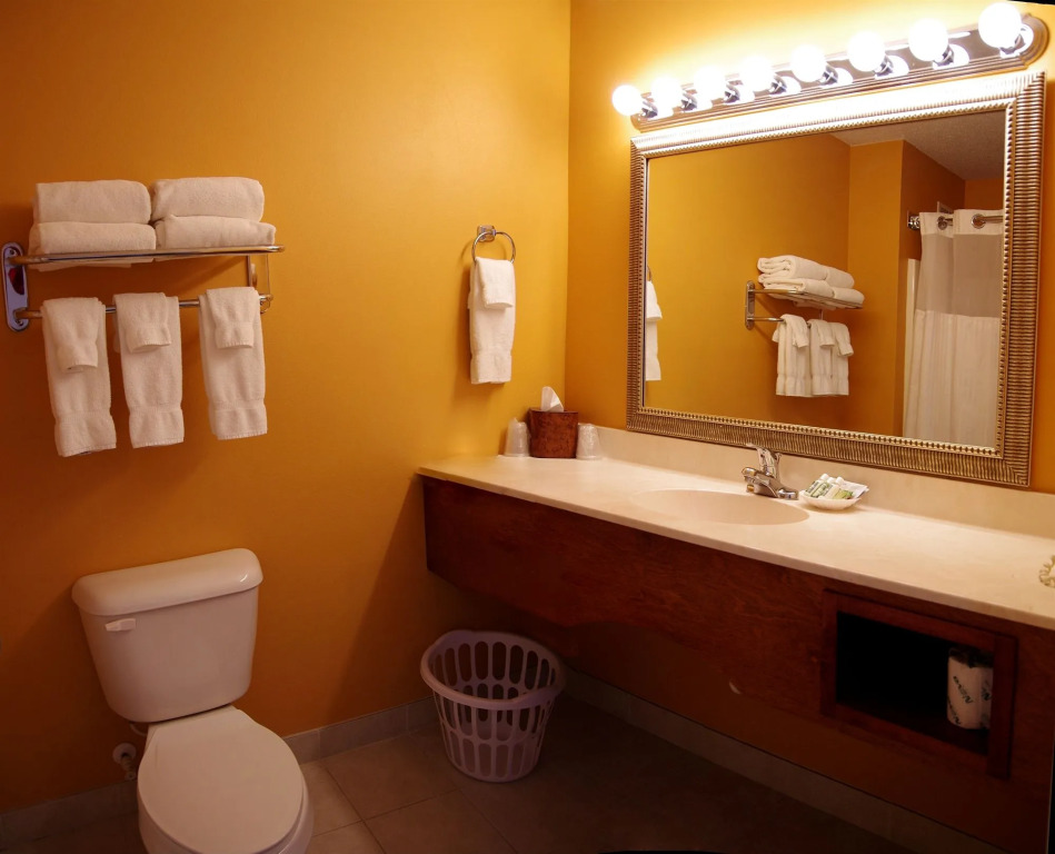 GrandStay Hotel & Suites Ames