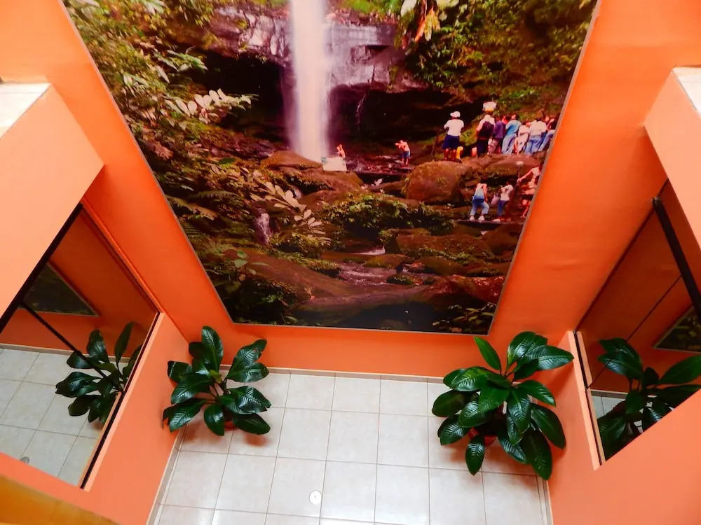 Leito Inn