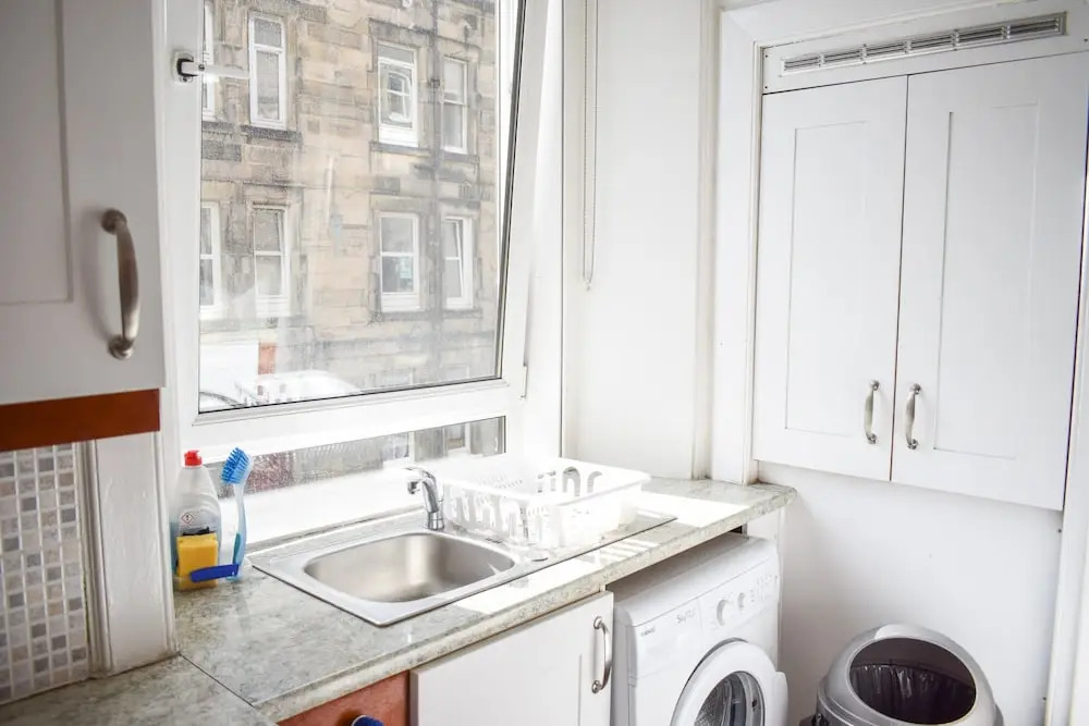 Bright 1 Bedroom Apartment in Edinburgh