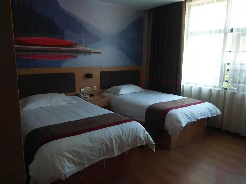 Thank Inn Hotel Henan Kaifeng Longting District Xinhe Daximen