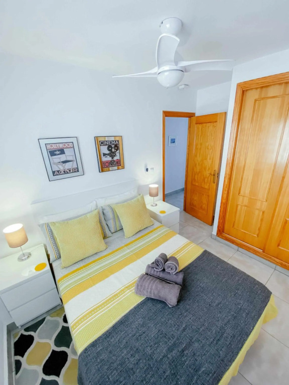 Stunning 2 bedroom apartment with Pool View