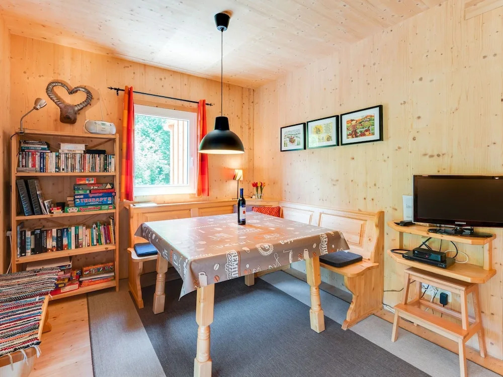 Cosy Chalet in Stadl An Der Mur with Conservatory