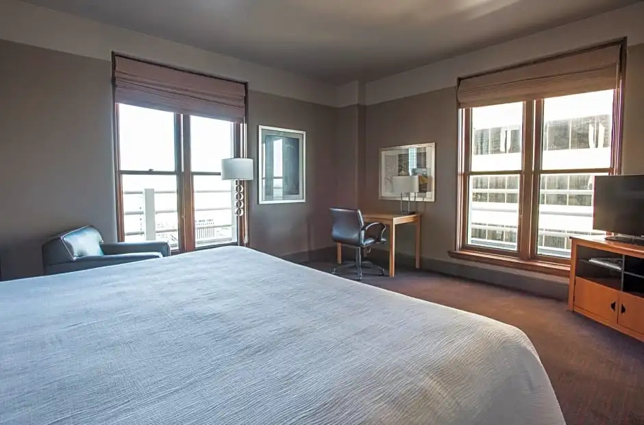 Magnolia Hotel Downtown Dallas