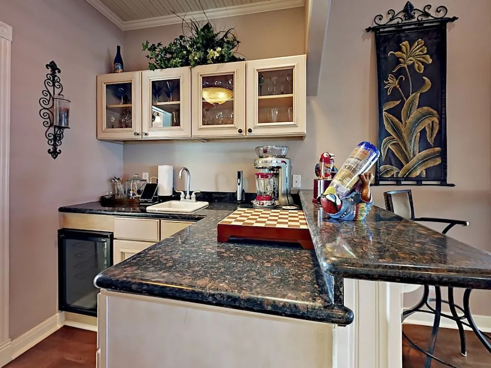 16634 Jamaica Cove Rd Home 3 Bedrooms 3.5 Bathrooms Home