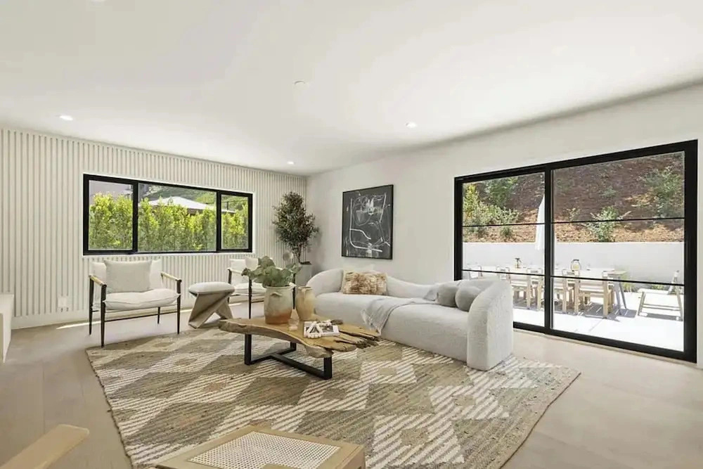 The Dona Modern
