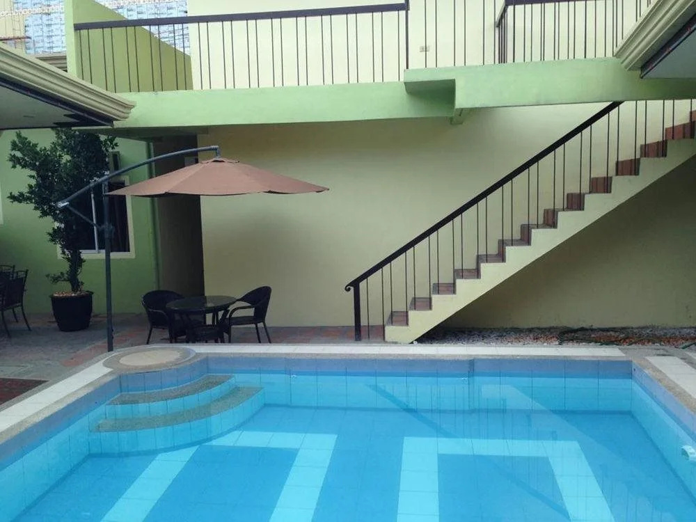 Sun Moon Poolside Hotel
