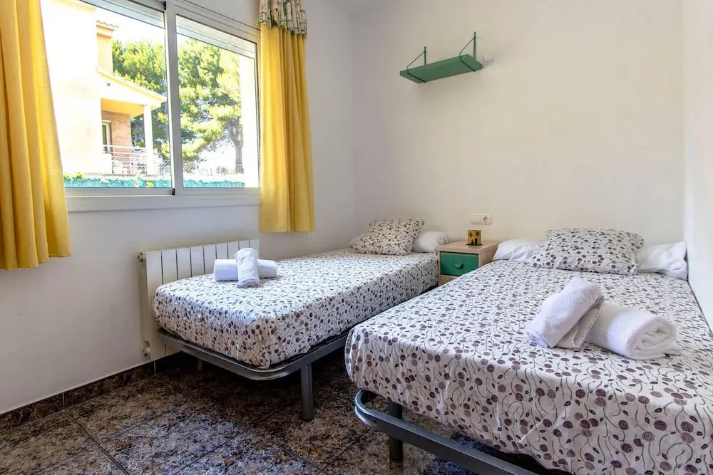 Villa With 4 Bedrooms in Calafell, With Enclosed Garden and Wifi Near the Beach