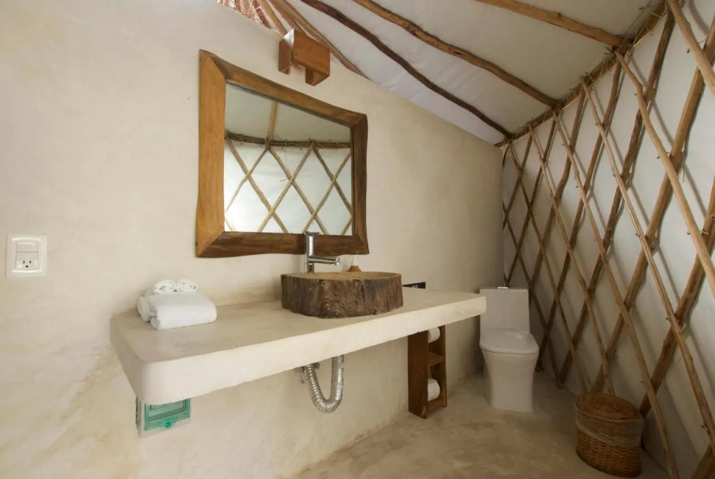 Huaya Camp