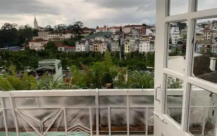 Chau Giang Hotel