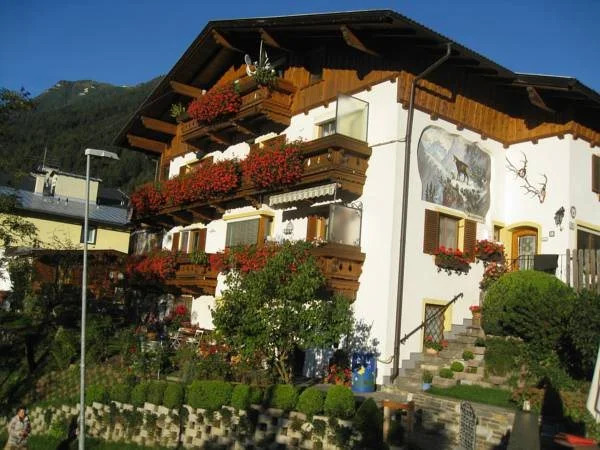 Haus Bergheimat - Familie Oberacher