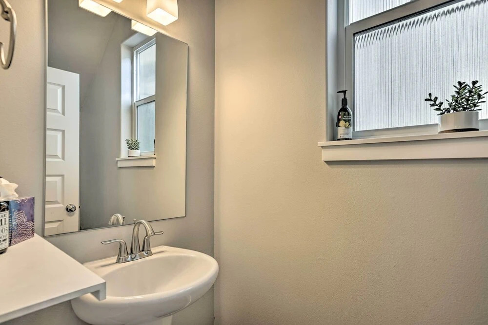 Modern Bend Home Rental w/ Private Hot Tub!