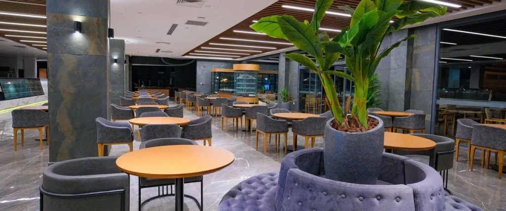 Ekor Elegance Hotel