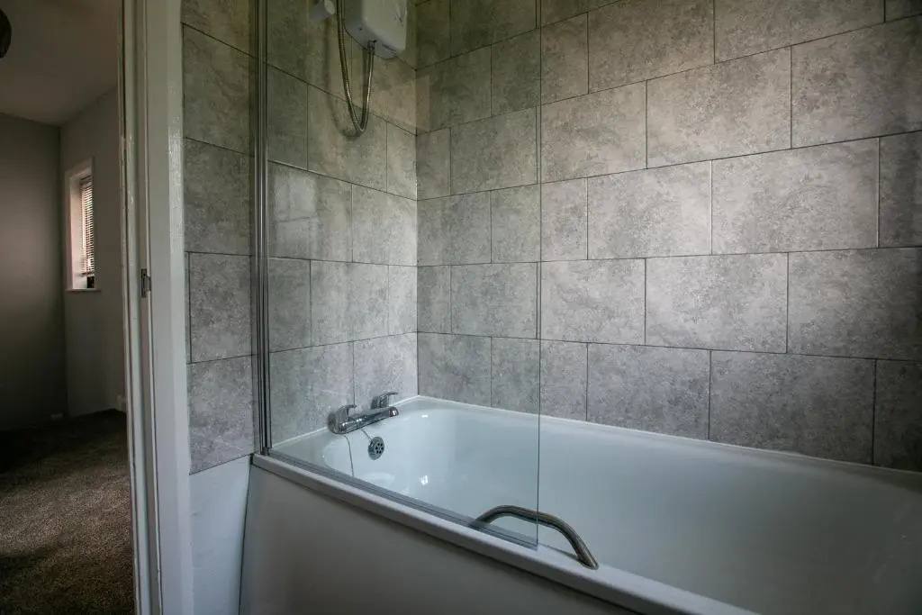 Modern & Contractors & Families & Spacious & Private Parking