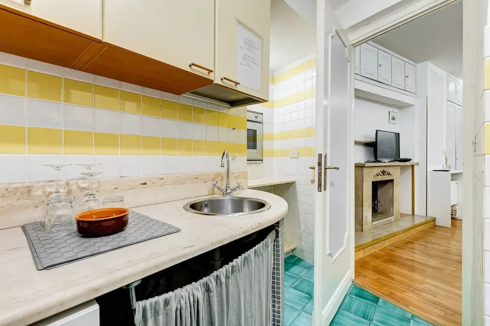 Trastevere & Old Ghetto Apartment