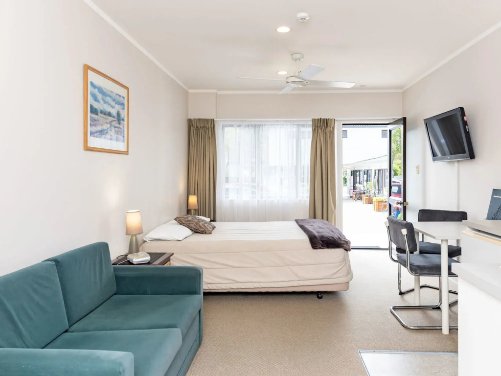 Outrigger Motel