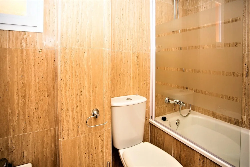 Relaxing 2 Bed 2 Bath - Sea and golf views DL24