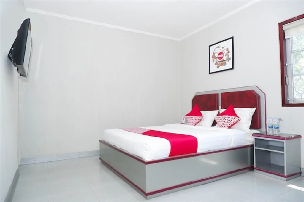OYO 1284 Executive Residence
