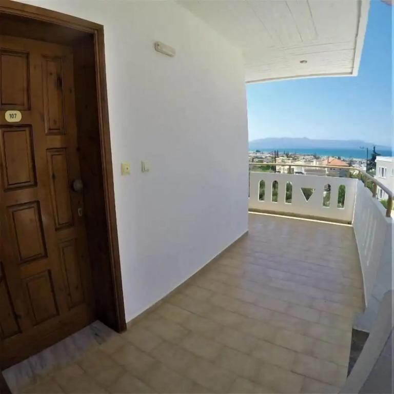 Varouxakis Hotel